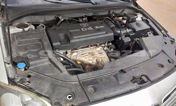 Sayi Na hannu Toyota Avensis Sauran Mota in Douala a Ƙasar Kamaru Sayi Na hannu Toyota Avensis Sauran Mota in Douala a Ƙasar Kamaru