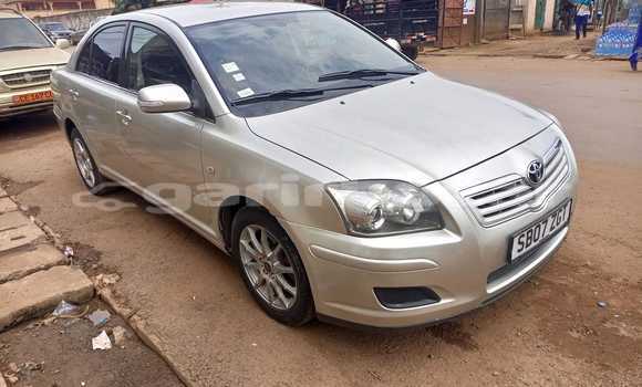 Sayi Na hannu Toyota Avensis Sauran Mota in Douala a Ƙasar Kamaru Sayi Na hannu Toyota Avensis Sauran Mota in Douala a Ƙasar Kamaru