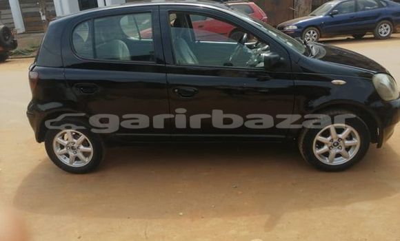 Sayi Na hannu Toyota Yaris Black Mota in Douala a Ƙasar Kamaru Sayi Na hannu Toyota Yaris Black Mota in Douala a Ƙasar Kamaru