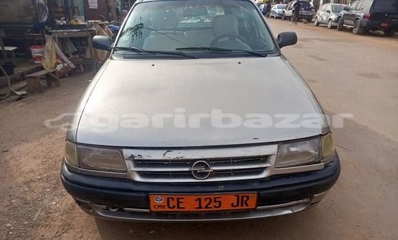 Sayi Na hannu Opel Astra Sauran Mota in Douala a Ƙasar Kamaru Sayi Na hannu Opel Astra Sauran Mota in Douala a Ƙasar Kamaru