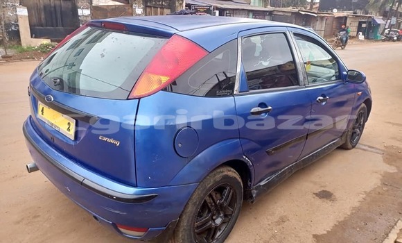 Sayi Na hannu Ford Focus Blue Mota in Douala a Ƙasar Kamaru Sayi Na hannu Ford Focus Blue Mota in Douala a Ƙasar Kamaru