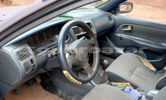 Sayi Na hannu Toyota Corolla Sauran Mota in Yaounde a Babban Kamaru Sayi Na hannu Toyota Corolla Sauran Mota in Yaounde a Babban Kamaru