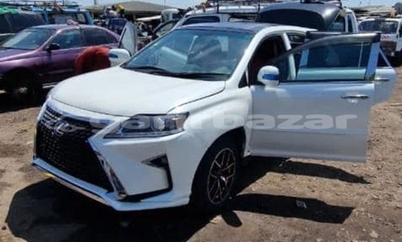 Sayi Na hannu Lexus RX 350 White Mota in Yaounde a Babban Kamaru Sayi Na hannu Lexus RX 350 White Mota in Yaounde a Babban Kamaru