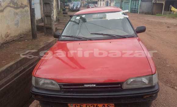 Sayi Na hannu Toyota Corolla Red Mota in Yaounde a Babban Kamaru Sayi Na hannu Toyota Corolla Red Mota in Yaounde a Babban Kamaru