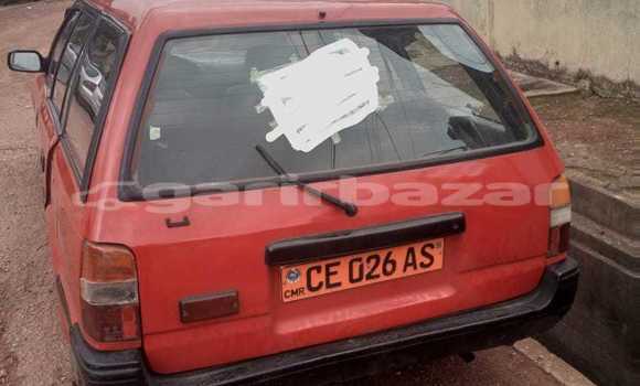 Sayi Na hannu Toyota Corolla Red Mota in Yaounde a Babban Kamaru Sayi Na hannu Toyota Corolla Red Mota in Yaounde a Babban Kamaru
