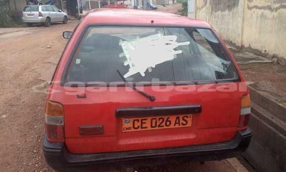 Sayi Na hannu Toyota Corolla Red Mota in Yaounde a Babban Kamaru Sayi Na hannu Toyota Corolla Red Mota in Yaounde a Babban Kamaru