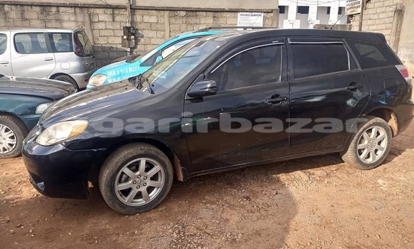 Sayi Na hannu Toyota Matrix Black Mota in Yaounde a Babban Kamaru Sayi Na hannu Toyota Matrix Black Mota in Yaounde a Babban Kamaru