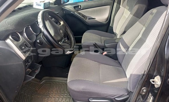 Sayi Na hannu Toyota Matrix Black Mota in Yaounde a Babban Kamaru Sayi Na hannu Toyota Matrix Black Mota in Yaounde a Babban Kamaru