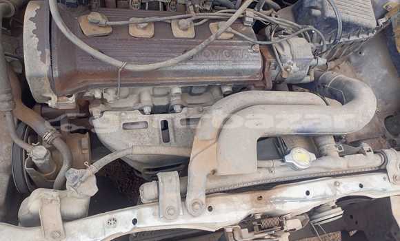 Sayi Na hannu Toyota Starlet Sauran Mota in Yaounde a Babban Kamaru Sayi Na hannu Toyota Starlet Sauran Mota in Yaounde a Babban Kamaru