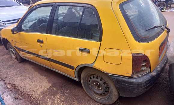 Sayi Na hannu Toyota Starlet Sauran Mota in Yaounde a Babban Kamaru Sayi Na hannu Toyota Starlet Sauran Mota in Yaounde a Babban Kamaru