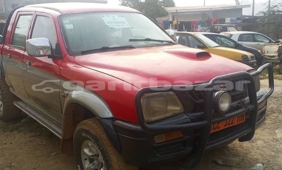 Sayi Na hannu Toyota Pickup Red Mota in Yaounde a Babban Kamaru Sayi Na hannu Toyota Pickup Red Mota in Yaounde a Babban Kamaru