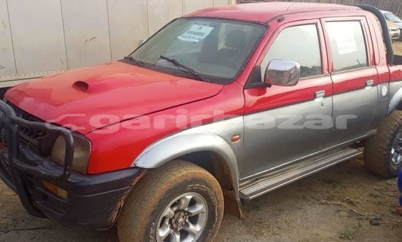 Sayi Na hannu Toyota Pickup Red Mota in Yaounde a Babban Kamaru Sayi Na hannu Toyota Pickup Red Mota in Yaounde a Babban Kamaru