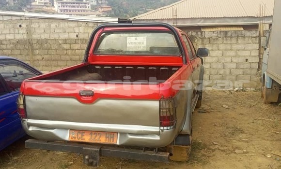 Sayi Na hannu Toyota Pickup Red Mota in Yaounde a Babban Kamaru Sayi Na hannu Toyota Pickup Red Mota in Yaounde a Babban Kamaru