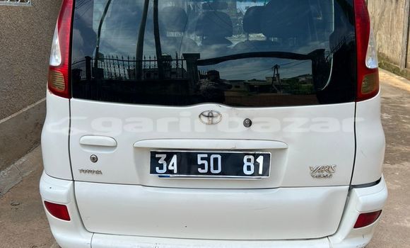 Acheter Import Voiture Toyota Yaris Verso Blanc à Douala, Littoral Cameroon Acheter Import Voiture Toyota Yaris Verso Blanc à Douala, Littoral Cameroon