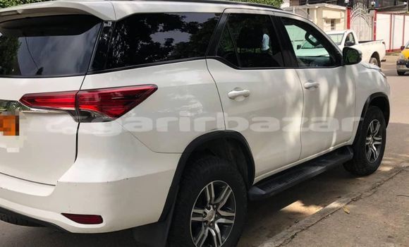 Buy Used Toyota Fortuner White Car in Douala in Littoral Cameroon Buy Used Toyota Fortuner White Car in Douala in Littoral Cameroon