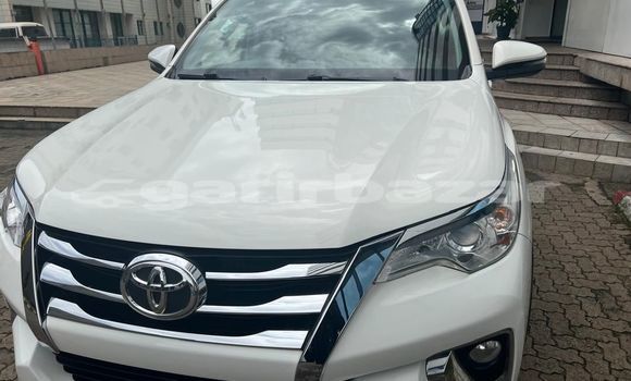 Buy Used Toyota Fortuner White Car in Douala in Littoral Cameroon Buy Used Toyota Fortuner White Car in Douala in Littoral Cameroon