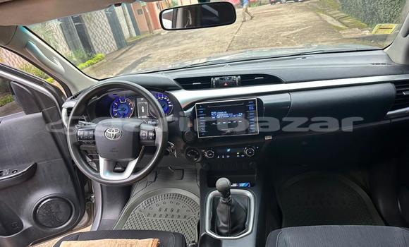 Acheter Import Voiture Toyota Hilux Gris à Douala, Littoral Cameroon Acheter Import Voiture Toyota Hilux Gris à Douala, Littoral Cameroon