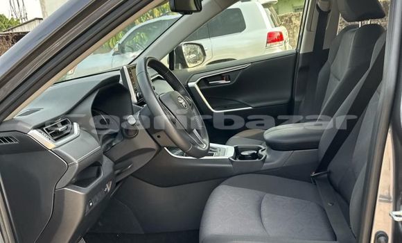 Acheter Import Voiture Toyota RAV4 Gris à Douala, Littoral Cameroon Acheter Import Voiture Toyota RAV4 Gris à Douala, Littoral Cameroon