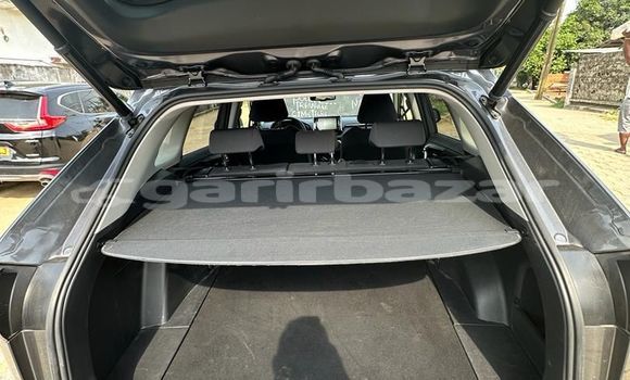 Acheter Import Voiture Toyota RAV4 Gris à Douala, Littoral Cameroon Acheter Import Voiture Toyota RAV4 Gris à Douala, Littoral Cameroon