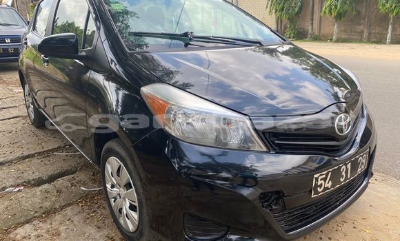 Sayi Imported Toyota Yaris Black Mota in Douala a Ƙasar Kamaru Sayi Imported Toyota Yaris Black Mota in Douala a Ƙasar Kamaru
