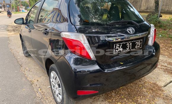 Sayi Imported Toyota Yaris Black Mota in Douala a Ƙasar Kamaru Sayi Imported Toyota Yaris Black Mota in Douala a Ƙasar Kamaru