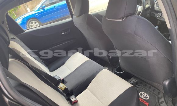 Sayi Imported Toyota Yaris Black Mota in Douala a Ƙasar Kamaru Sayi Imported Toyota Yaris Black Mota in Douala a Ƙasar Kamaru