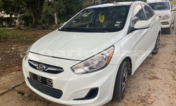 Acheter Import Voiture Hyundai Accent Blanc à Douala, Littoral Cameroon Acheter Import Voiture Hyundai Accent Blanc à Douala, Littoral Cameroon