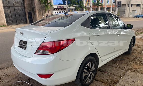 Acheter Import Voiture Hyundai Accent Blanc à Douala, Littoral Cameroon Acheter Import Voiture Hyundai Accent Blanc à Douala, Littoral Cameroon