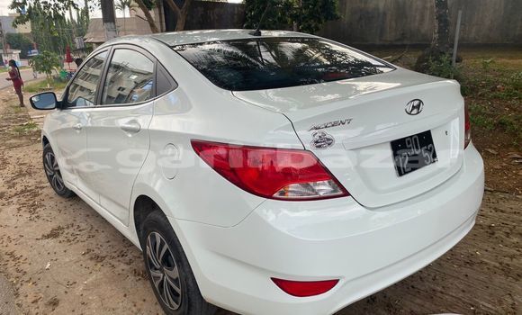 Acheter Import Voiture Hyundai Accent Blanc à Douala, Littoral Cameroon Acheter Import Voiture Hyundai Accent Blanc à Douala, Littoral Cameroon
