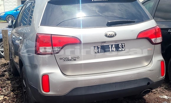 Buy Import Kia Sorento Silver Car in Douala in Littoral Cameroon