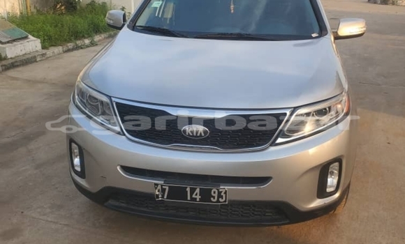 Sayi Imported Kia Sorento Azurfa Mota in Douala a Ƙasar Kamaru Sayi Imported Kia Sorento Azurfa Mota in Douala a Ƙasar Kamaru