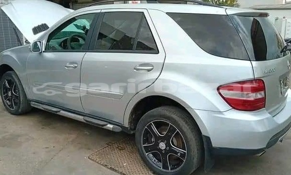 Sayi Imported AC Ace Sauran Mota in Douala a Ƙasar Kamaru