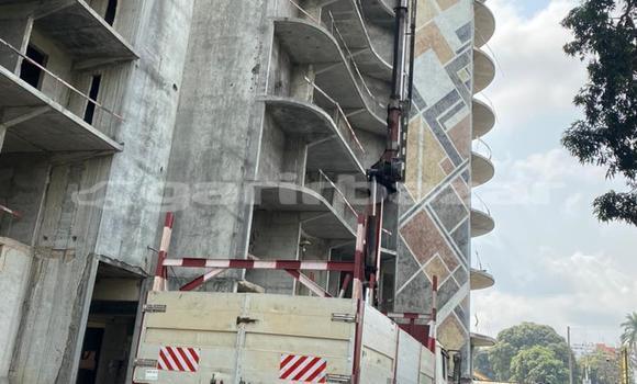 Acheter Occasion Utilitaire Mercedes‒Benz 2644 Blanc à Douala, Littoral Cameroon Acheter Occasion Utilitaire Mercedes‒Benz 2644 Blanc à Douala, Littoral Cameroon