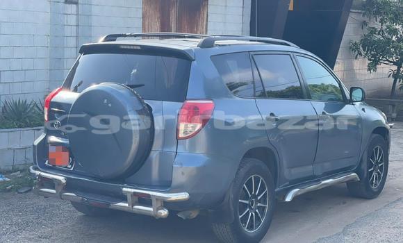 Buy Used Toyota RAV4 Silver Car in Douala in Littoral Cameroon Buy Used Toyota RAV4 Silver Car in Douala in Littoral Cameroon