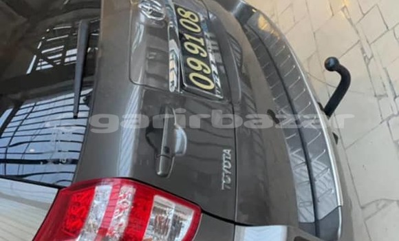 Sayi Imported Toyota RAV4 M Mota in Douala a Ƙasar Kamaru Sayi Imported Toyota RAV4 M Mota in Douala a Ƙasar Kamaru