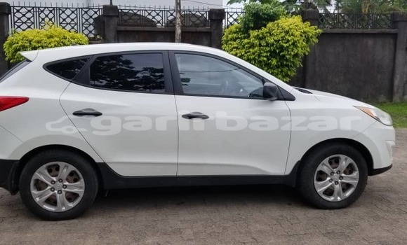 Buy Import Hyundai Tucson White Car in Douala in Littoral Cameroon Buy Import Hyundai Tucson White Car in Douala in Littoral Cameroon