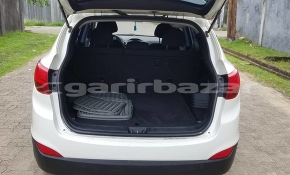 Buy Import Hyundai Tucson White Car in Douala in Littoral Cameroon Buy Import Hyundai Tucson White Car in Douala in Littoral Cameroon