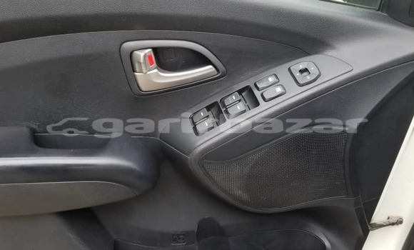 Buy Import Hyundai Tucson White Car in Douala in Littoral Cameroon Buy Import Hyundai Tucson White Car in Douala in Littoral Cameroon