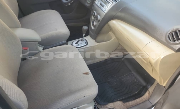 Acheter Import Voiture Toyota Yaris Gris à Douala, Littoral Cameroon Acheter Import Voiture Toyota Yaris Gris à Douala, Littoral Cameroon