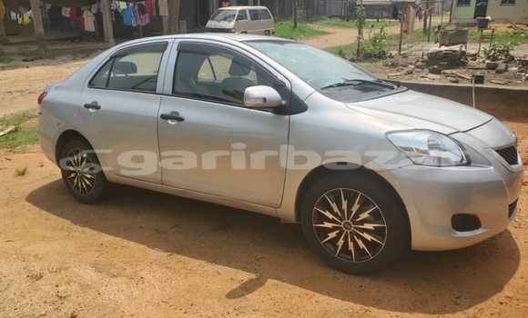 Acheter Import Voiture Toyota Yaris Gris à Douala, Littoral Cameroon Acheter Import Voiture Toyota Yaris Gris à Douala, Littoral Cameroon