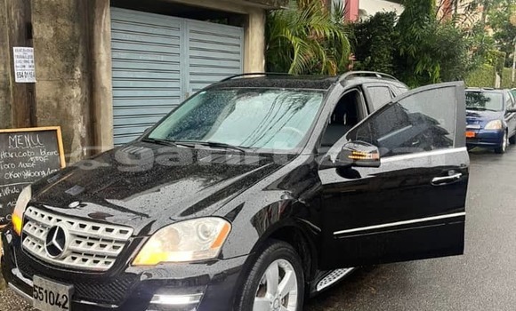 Sayi Imported Mercedes‒Benz ML–Class Black Mota in Douala a Ƙasar Kamaru