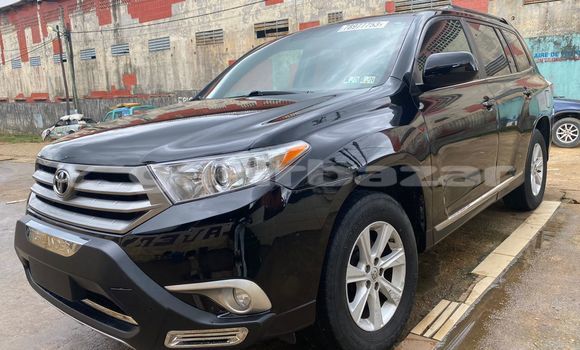 Buy Import Toyota Highlander Black Car in Douala in Littoral Cameroon