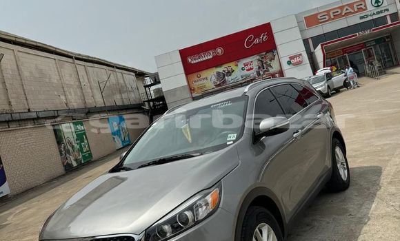 Acheter Import Voiture Kia Sorento Gris à Douala, Littoral Cameroon