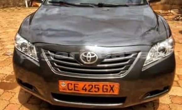 Sayi Na hannu Toyota Camry Black Mota in Yaounde a Babban Kamaru Sayi Na hannu Toyota Camry Black Mota in Yaounde a Babban Kamaru