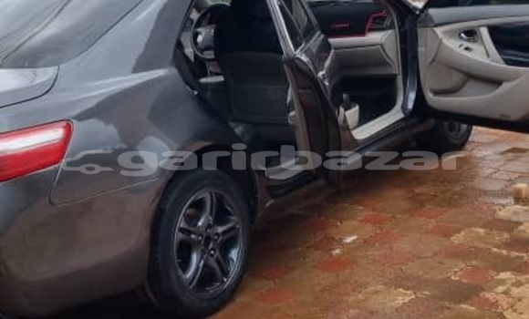 Sayi Na hannu Toyota Camry Black Mota in Yaounde a Babban Kamaru Sayi Na hannu Toyota Camry Black Mota in Yaounde a Babban Kamaru