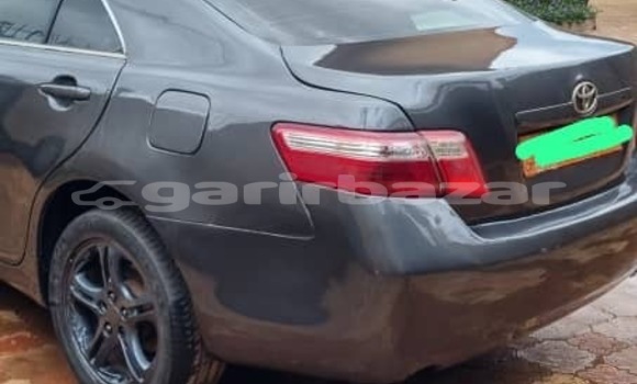 Sayi Na hannu Toyota Camry Black Mota in Yaounde a Babban Kamaru Sayi Na hannu Toyota Camry Black Mota in Yaounde a Babban Kamaru