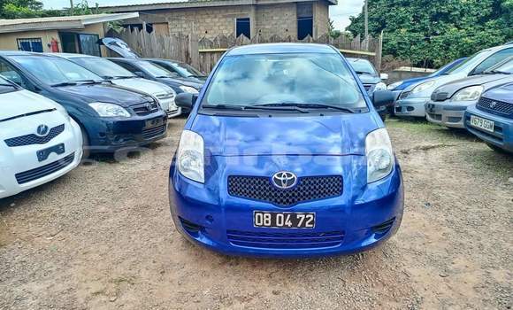 Sayi Na hannu Toyota Yaris Blue Mota in Yaounde a Babban Kamaru Sayi Na hannu Toyota Yaris Blue Mota in Yaounde a Babban Kamaru