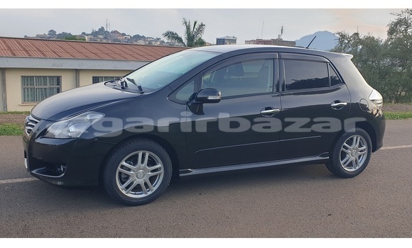 Sayi Na hannu Toyota Blade Black Mota in Yaounde a Babban Kamaru Sayi Na hannu Toyota Blade Black Mota in Yaounde a Babban Kamaru