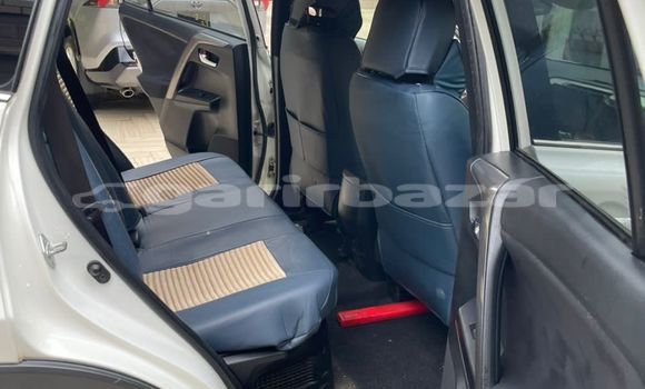 Buy Used Toyota RAV4 White Car in Douala in Littoral Cameroon Buy Used Toyota RAV4 White Car in Douala in Littoral Cameroon