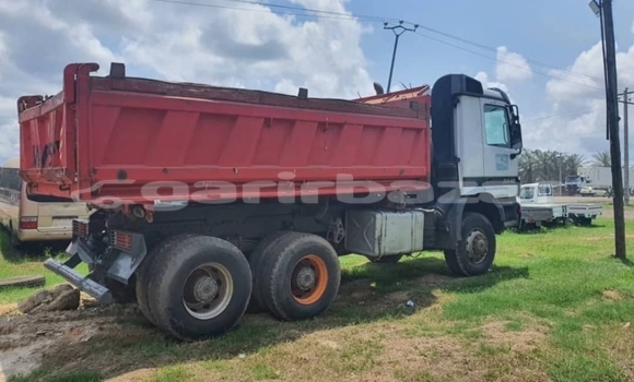 Acheter Occasion Utilitaire Mercedes‒Benz 3331 Blanc à Douala, Littoral Cameroon Acheter Occasion Utilitaire Mercedes‒Benz 3331 Blanc à Douala, Littoral Cameroon